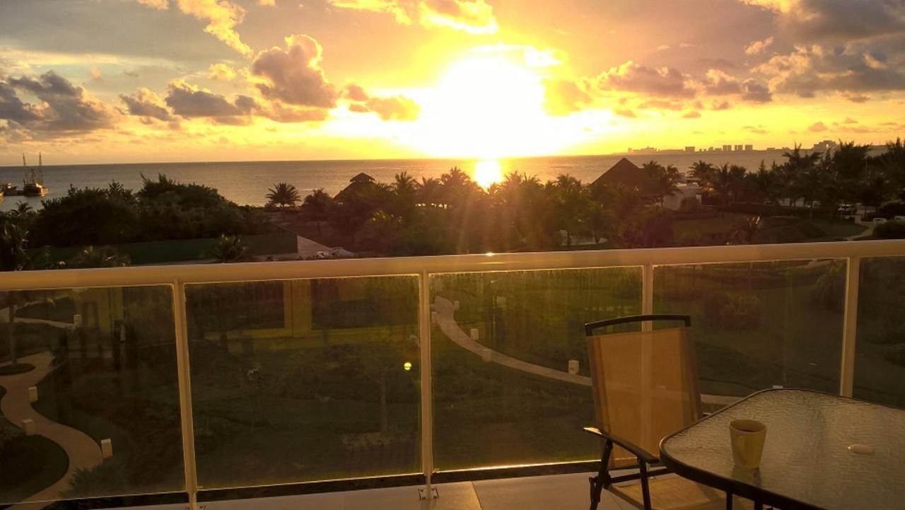 坎昆Swim The Caribbean & Work With A View公寓 外观 照片
